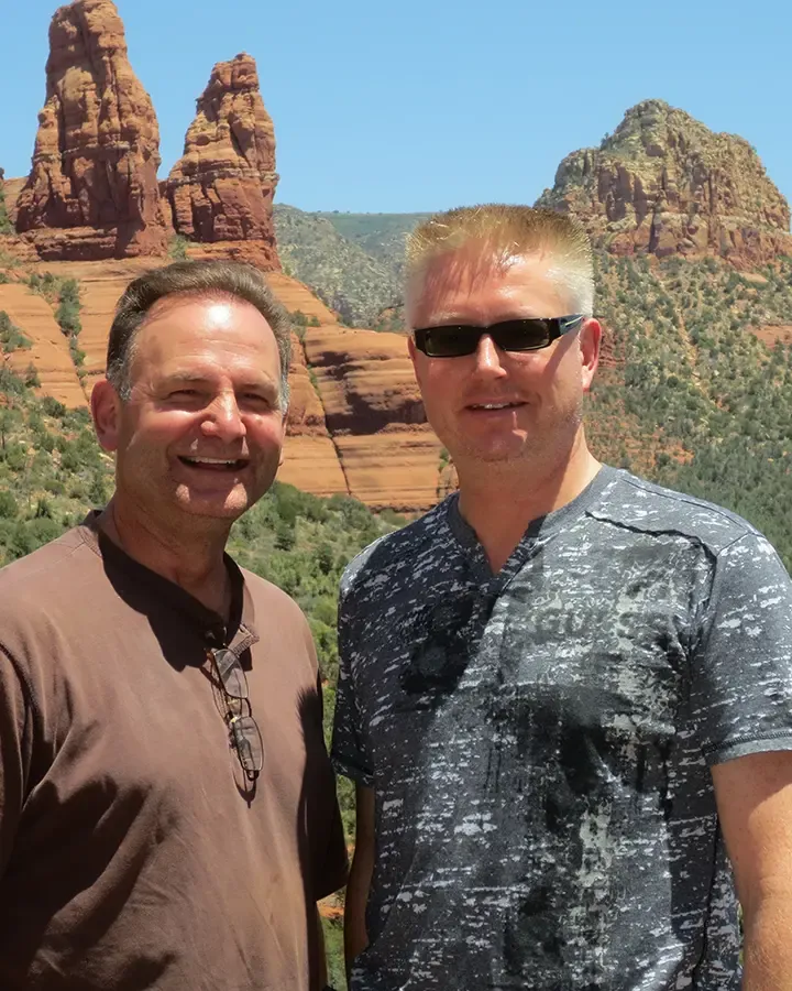 Morten Andersen and Chris Gullo in front of the Sedona National Park in the United States